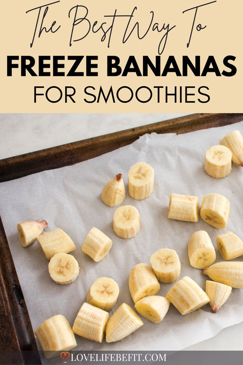 Image showing how to freeze bananas for smoothies Freezing Bananas, Banana Smoothie Recipe Healthy, Healthy Chocolate Banana, Banana Smoothie Healthy, Healthy Breakfast Meal Prep, Chocolate Banana Smoothie, Banana Smoothie Recipe, High Protein Meal Prep, Freezer Meal Prep