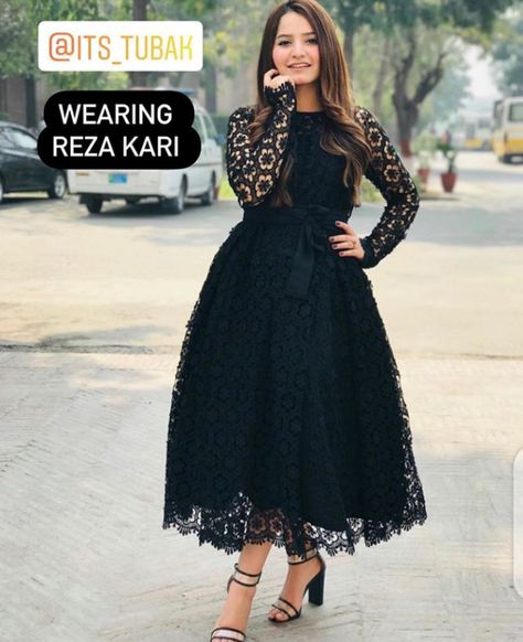 Beautiful black frock💕💕 Lace Frocks, Short Frocks, Elegant Fashion Outfits, Dresses Night, Black Frock, Fashion Dresses Casual, Night Party, Blouse Work Designs, One Piece Dress