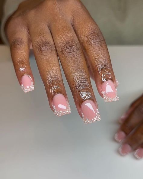 the luxury of pearls 🫧😍😍😍… | Instagram Overlay Nails, Gel Mani, Nail Idea, Pearl Nails, Short Nail, Nail Studio, Real Simple, Nail Tech, Short Nails