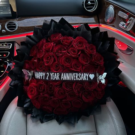 50ct red rose anniversary bouquet 💌🖤��🪄 • • • • • #anniversarybouquet #bouquet #redroses #redrosesbouquet #anniversary #ramobuchon #ramo #rosasrojas #rosas #florist #smallbusiness #bayareaflorist #bayarearamos #bayarearamosbuchones #bayarea #newarkca Anniversary Bouquet, 2 Year Anniversary, Red Rose Bouquet, 1 Year Anniversary, Red Bow, Rose Bouquet, Year Anniversary, Red Rose, Marry Me