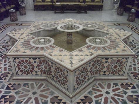 Damascus Fountain Syrian Fountain, Syrian Decor, Persian Restaurant, Syria Damascus, Ancient Egypt History, Damascus Syria, Islamic Patterns, Art Interior, Architecture Old