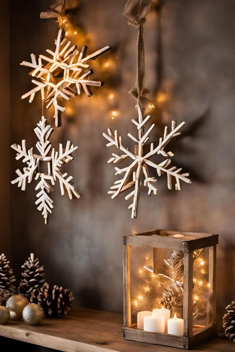 Add Whimsy to Your Space with Rustic Christmas DIY Snowflake Decorations Handmade Snowflakes, Rustic Christmas Decorations, Burlap Ornaments, Christmas Decoration Ideas, Natural Aesthetic, Holiday Centerpieces, Paper Snowflakes, Christmas Decorations Rustic, Christmas Box