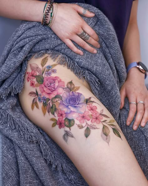 Front Thigh Tattoos, Feminine Thigh Tattoos, Dragon Thigh Tattoo, Powerful Tattoo, Butterfly Thigh Tattoo, Small Thigh Tattoos, Colorful Flower Tattoo, Thigh Tattoo Ideas, Rose Tattoo Thigh