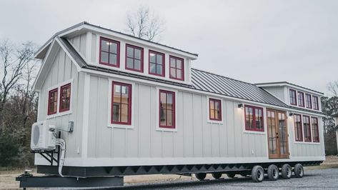 Timbercraft Denali XL Park Model with No Lofts! Xl Tiny House, Inside Tiny Houses, Timbercraft Tiny Homes, Tiny House Big Living, Tiny House Camper, Tiny House Village, Tiny House Luxury, Park Model Homes, Tiny House Talk