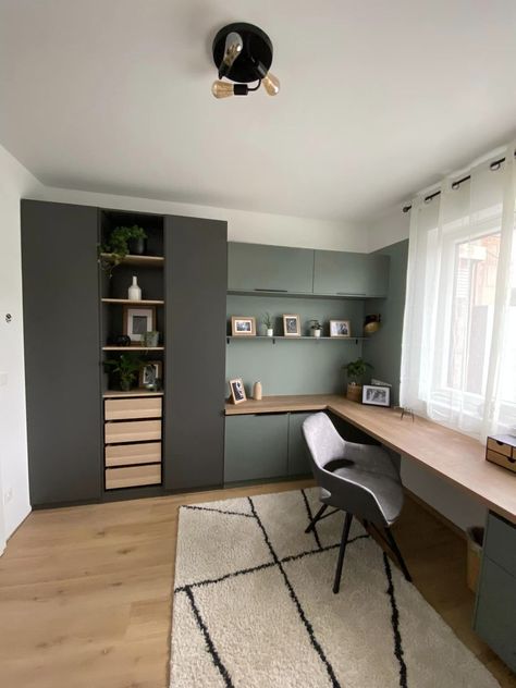 Ikea tips, hacks and more! | It‘s done!!! 🤩 Small Home Office Ideas, Ikea Home Office, Guest Bedroom Home Office, Office Ideas Home, Ikea Interior, Home Office Makeover, Ikea Office, Modern Home Offices, Ikea Design