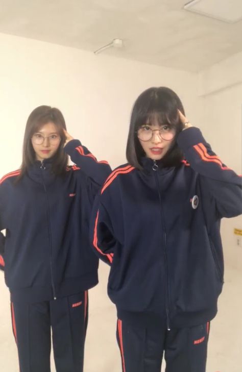 Korean School Tracksuit, Korean Tracksuit Outfit, Sport Uniform School Korean, School Gym Uniform, Korean School Outfits, School Tracksuit, Sport Outfits School, Friendship Vibes, Pe Uniform