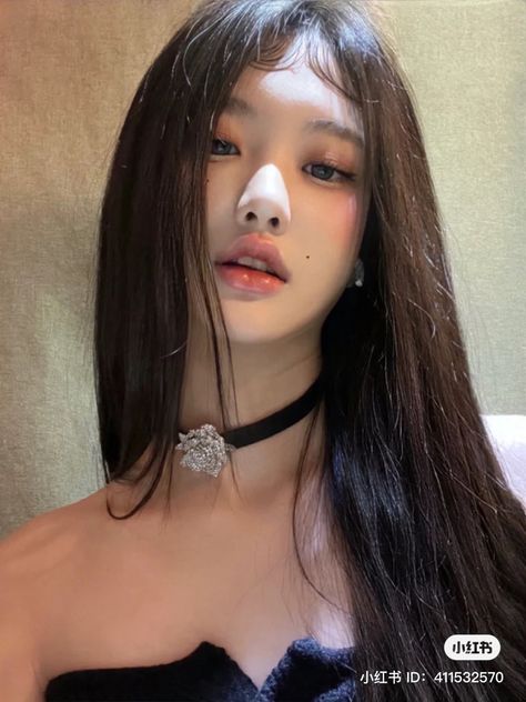 Chinese Makeup, Doll Eye Makeup, Aesthetic People, Cute Makeup, Maquillaje De Ojos, Summer Hairstyles, Makeup Inspiration, Cute Hairstyles, Her Hair