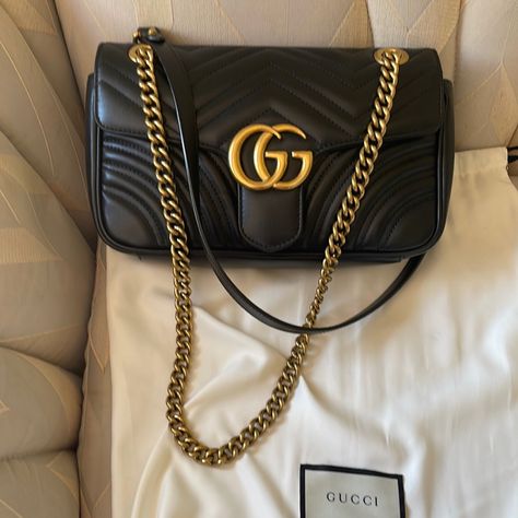 Gucci Handbags Medium Size In Black In Perfect Condition Got It From Neiman Marcus Gucci Bag Aesthetic, Gucci Black Bag, Gucci Bag Price, Gucci Bag Black, Gucci Bags Handbags, Gucci Bags Outlet, Tas Gucci, Gucci Handbags Outlet, Gucci Messenger Bags