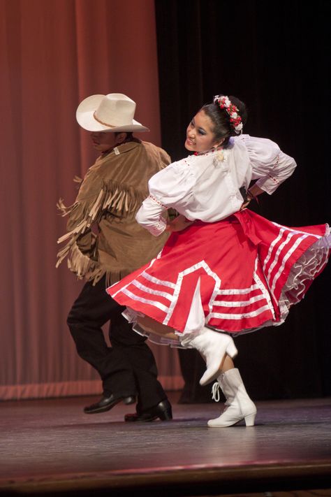 Trajes tipicos de Nuevo leon México Florcorico Dancers, Folklorico Dress, Mexico Folklorico, Ballet Folklorico Art, Ballet Folklorico Dresses, Folklorico Dancers, Folklorico Dresses, Dancing Pose, Mexican Ballet Folklorico