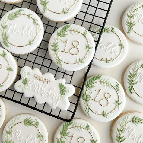 Sage Green Cookies Birthday, 18th Birthday Cookies Decorated, 18th Birthday Cookies, Bday Cookies, 17th Birthday Party Ideas, Green Birthday Cakes, Baptism Cupcakes, Tea Party Cookies, Gold Cookies