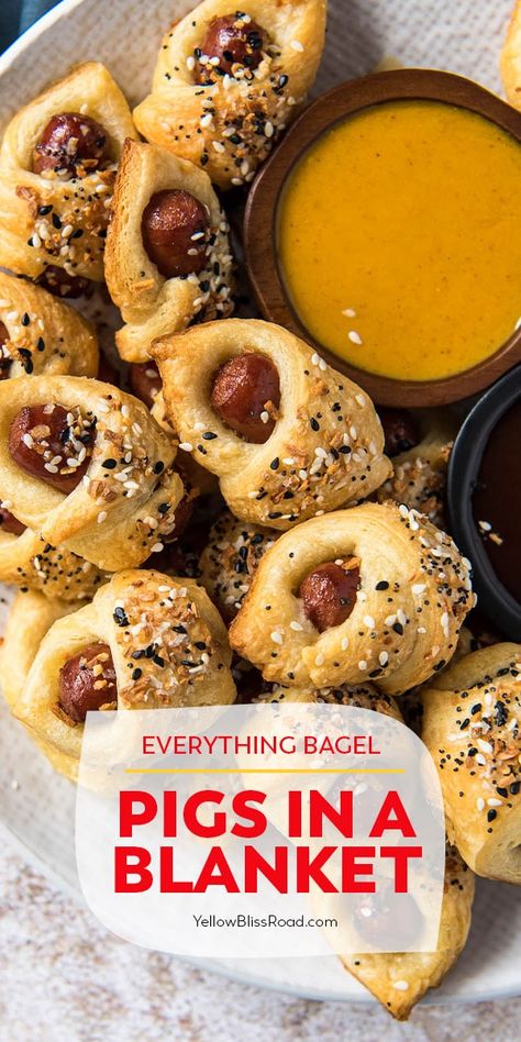 Pigs In A Blanket Recipe, Baked Appetizers, Bagel Bites, Everything Bagel Seasoning, Bagel Seasoning, Appetizers Easy Finger Food, Pigs In A Blanket, Everything Bagel, Smoked Sausage