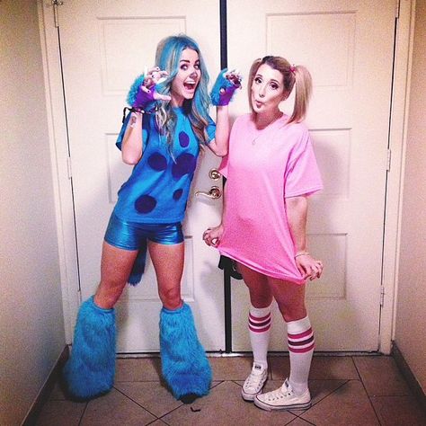 Are you and your BFF obsessed with Disney? Then dress like Boo and Sully from Monsters Inc. for Halloween this year! Best Friend Costumes, Costumes For Teenage Girl, Disney Costumes Diy, Friend Costumes, Bff Halloween Costumes, Best Friend Halloween Costumes, Halloween Costumes For 3, Fantasia Disney, Duo Halloween Costumes