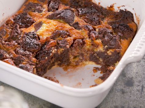 Ultimate Brownie Bread Pudding with Coconut Chunks recipe from Nancy Fuller via Food Network Coconut Chunks, Farmhouse Rules Recipes, Brownie Bread, Farmer Recipes, Nancy Fuller, Brownie Pudding, Ultimate Brownies, Köstliche Desserts, The Best Recipes