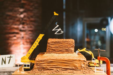 Construction Site-Inspired Groom's Cake Grooms Cake Construction, Grooms Cake Ideas Construction, Construction Grooms Cake, Excavator Cake, Groomsman Cake, Grooms Cakes, Groomsman Card, Instagram Username Ideas, Small Wedding Cakes