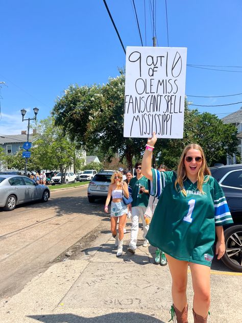 Tulane Outfits, Tulane Game Day Outfit, Tulane University Aesthetic, Tulane Aesthetic, College Football Gameday, College Acceptance, Tulane University, College Ideas, University Outfit