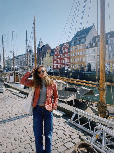 #copenhagen #denmark #nyhavn Nyhavn Photo Ideas, Copen Hagen Style Aesthetic, Sweden Photo Ideas, Copenhagen Photo Spots, Copenhagen Instagram Pictures, Stockholm Picture Ideas, Copenhagen Denmark Style, Copenhagen In March, Living In Copenhagen