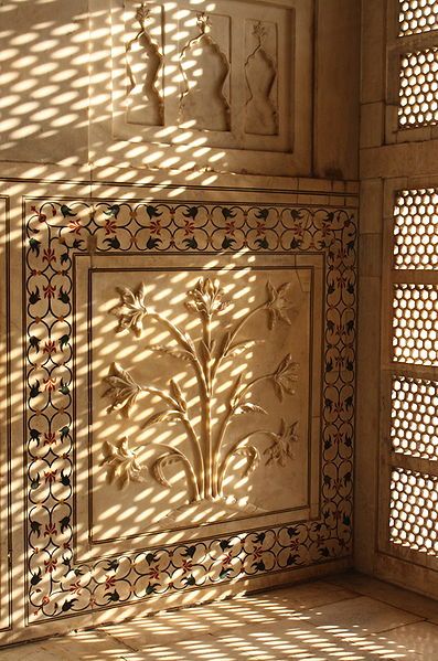 Most beautiful hand-crafted marble-engraving and scroll-work at Taj Mahal, Agra, India Taj Mahal Inlay Work, Taj Mahal Inside, Taj Mahal Architecture, Taj Mahal Interior, Indian Tourism, Tac Mahal, Mughal Designs, December Wallpaper, Marble Interior