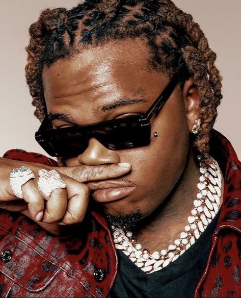 Rapper Sunglasses, Dread Hairstyles For Men, Camilla Mendes, Dreadlock Styles, Twist Styles, Modern Sunglasses, Hair Twist Styles, Dread Hairstyles, Dior Sunglasses