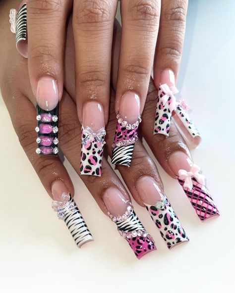 Zebra Nails Y2k, Funny Bunny Nails, Zebra Print Nails, Bday Nails, Nails Rings, Bunny Nails, Punk Nails, Airbrush Nails, Cute Acrylic Nail Designs