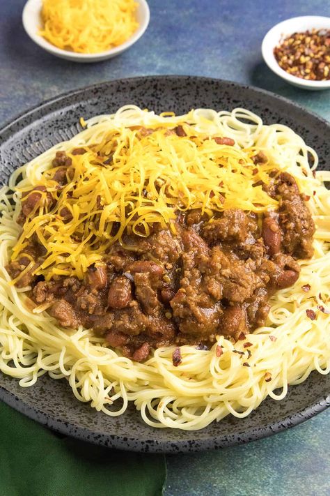 Cincinnati Chili Recipe Flavorful Chili Recipe, Skyline Chili Recipe, Cincinnati Chili Recipe, Recipes Chili, Chili Pepper Recipes, Cincinnati Chili, Mediterranean Spices, Best Chili Recipe, Chili Ingredients