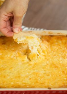 Vidalia Onion Dip recipe - 4 ingredients (just onion, mayo, Swiss and Parmesan cheese) Vidalia Onion Recipes, Vidalia Onion Dip, Brown Eyed Baker, Onion Dip Recipe, Vidalia Onion, Cheesy Dip, Wheat Thins, Onion Dip, Vidalia Onions