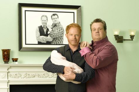 5 Things  Modern Family  taught us about gay families Cameron Mitchell, Marriage Records, Family Tv, Tv Couples, Celebration Quotes, Gay Wedding, Family Parenting, Modern Family, Funny People