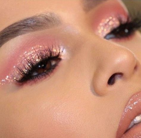 Pink Glitter Eye Makeup, Sweet 16 Makeup, Pink Glitter Makeup, Quinceanera Makeup, Pink Quince, Gold Eye Makeup, Prom Eye Makeup, Rose Gold Makeup, Pink Eye Makeup