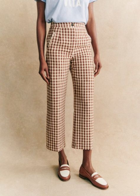 Gingham Pants Outfit, Sezane Pants, Brown Gingham, Lifestyle Dresses, Crop Trousers, Gingham Pants, Denim Suit, Checked Trousers, Short Denim