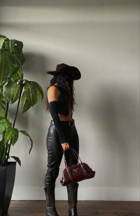 Cowboy Boots Outfit Baddie, Cowboy Boots Leather Pants, Leather Pants Cowboy Boots Outfit, Leather Pants With Cowboy Boots, Cowboy Boots Pants Outfit, Cowgirl Outfit Ideas For Women, Leather Cowboy Outfit, Cowgirl Black Outfit, Cowgirl Boots Outfit Black Women