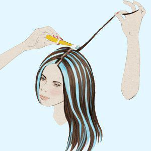 6 Tips for Giving Yourself Incredible At-Home Hair Highlights Highlight Your Own Hair, Highlights At Home, Diy Highlighter, Diy Highlights Hair, At Home Highlights, Diy Highlights, Super Hair, Trendy Hair Color, Hair Colorist