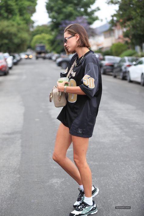 Hailey Bieber Vans, 2023 Hailey Bieber, Holy Girl, West Hollywood California, Best Coffee Shop, Famous Fashion, Hollywood California, Hailey Baldwin, People People