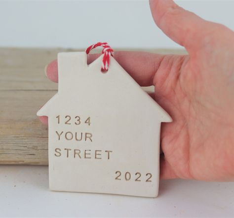 Our First Home Ornament, Ceramic Ornaments Diy, First Home Ornament, Christmas Ceramics, Pottery Ornaments, New Home Ornament, Baby Art Projects, Ceramics Inspiration, Pottery Houses