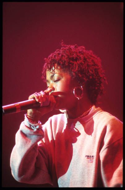 Lauryn Hill Locs, Live Performance Aesthetic, Artists Performing, Ms Lauryn Hill, Aesthetic Culture, Lauren Hill, Presentation Pictures, Look 80s, Lauryn Hill