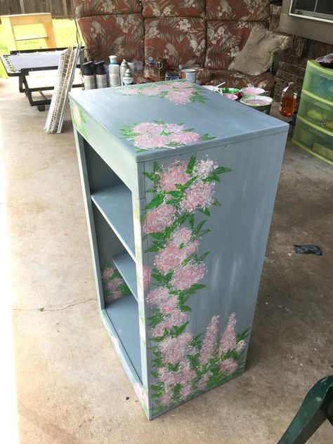 Shelf for my daughters room - hand painted Diy Painted Shelf, Painted Shelf Ideas, Bookshelf Painting, Painted Bookshelves, Daughters Room, Painted Books, My Daughters, Room Inspo, Diy Painting