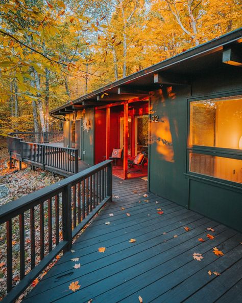 A Neglected Ranch Deck Home Elevated to Colorful MCM Gem Mcm Ranch, Raised Ranch Remodel, Raised Ranch, Ranch Kitchen, Atomic Ranch, Ranch Homes, Floor Plans Ranch, Ranch Remodel, Ranch Style Home