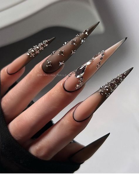 Stilleto Nails Designs, Black Stiletto Nails, Long Stiletto Nails, Stiletto Nail Art, Gothic Nails, Stiletto Nails Designs, Bling Acrylic Nails, Luxury Nails, Bling Nails