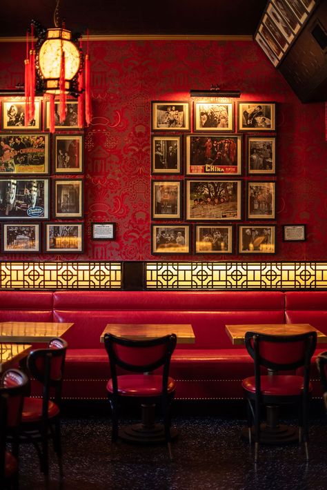 Formosa Cafe’s Grand Hollywood History Comes Back to Life - Eater LA Chinese Cafe Design, Chinese Restaurant Interior, Chinese Restaurant Design, Chinese Bar, Chinese Cafe, Cafe Dress, Laser Cut Aluminum, Restaurant Themes, China Restaurant