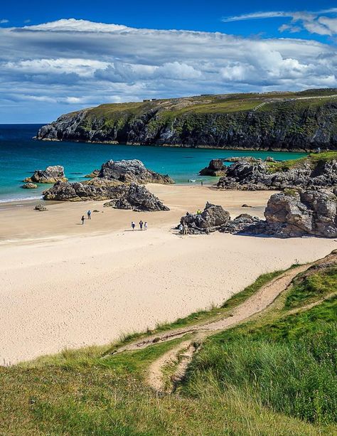 Durness Beach in Sutherland, Scotland by Neil Donald Photography. Beaches In Scotland, Durness Scotland, Sutherland Scotland, Scotland Road Trip, Scotland Landscape, Places In Scotland, Scotland Highlands, Scottish Landscape, Travel Locations