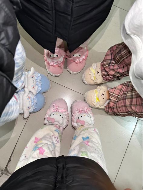 Sanrio Shoes, Pompompurin Pochacco, Aesthetic Dior, Fluffy Shoes, Miss Girl, Pumped Up Kicks, Comfy Clothes, Walk On, Comfy Outfits