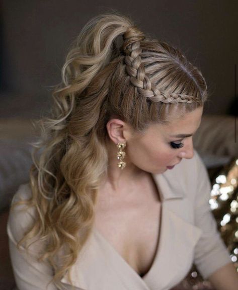 Tail Hairstyles Wedding, Tail Hairstyles, Tail Hairstyle, Pony Hairstyles, Braided Ponytail Hairstyles, Hairstyles Wedding, Hairdos For Curly Hair, Penteado Cabelo Curto, Natural Hair Braids