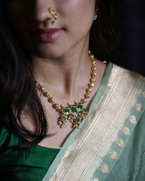 Aadyaa’s newly launched Tanmani collection ✨ Grace up your look by adorning these one of a kind Tanmani handmade in 92.5 silver with green onyx, semiprecious stones and plated in gold!! 😍 Style them with your favourite traditional outfits!! ✨ Beautiful saree by: @saudamini_handloom Gorgeous styling & direction: @sakheeg Draping by: @nilam_art1687 Shop these beautiful pieces at www.aadyaa.com 🔎 Tanmani set https://aadyaa.com/search?q=manini+tanmani For more details and WhatsApp ord... Bridal Jewelry Vintage, Jewel Necklace, India Jewelry, Ball Necklace, Silver Jewelry Handmade, Green Onyx, Beautiful Saree, Jewelry Vintage, Gold Style