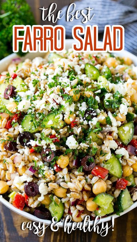 This farro salad is a fresh and colorful blend of grains, vegetables, olives, feta cheese and herbs, all tossed in a homemade dressing. Grain Salad Recipes, Farro Salad Recipes, Farro Recipes, Great Salad Recipes, Salad With Feta, Salad Salad, Farro Salad, Grain Salad, Salad Healthy