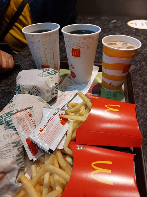 Mcdonalds India Snapchat, Macdonald Snapchat Story, Macdonald Food Mcdonald's, Mcdonalds Instagram Story, Macdonald Food Snapchat, Macdonald Snap, Mcdonald's Snapchat, Macdonald Food, Mcdonalds India