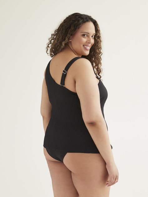 You don't want another classic swimsuit? Opt for this completely unique plus-size tankini top made of a stylish textured finish, with asymmetrical straps.

Features
- Textured dobby finish
- Solid colour
- One large strap with peekaboo
- One removable shoudler strap
- Foam cups
- Fitted silhouette Classic Swimsuit, Plus Size Tankini, Addition Elle, Tall Pants, Foam Cups, Under Pants, Fitted Silhouette, Tankini Top, Solid Colour