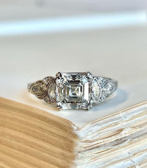 Asscher Cut Diamond Engagement Ring, Asscher Diamond, Asscher Cut Diamond, Antique Ring, Deco Vintage, Asscher Cut, Moissanite Wedding Rings, Deco Engagement Ring, Deco Ring