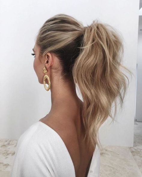 10 Effortless Hairstyles You Can Rock When You're In A Rush - Society19 Dinner Hairstyles, Lazy Day Hairstyles, Wavy Wedding Hair, High Ponytail Hairstyles, Guest Hair, Curly Wedding Hair, Wedding Guest Hairstyles, A Ponytail, Effortless Hairstyles