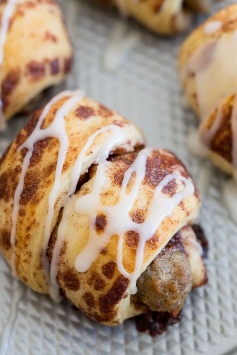 These totally simple 2 ingredient cinnamon roll wrapped sausages are just what your morning needs. Easy to make and the perfect sweet and savory bite. Sausages Recipe, Favorite Breakfast Recipes, Homemade Muffins, What's For Breakfast, Christmas Brunch, 2 Ingredient, Savory Breakfast, Breakfast Brunch Recipes, Sweet And Savory