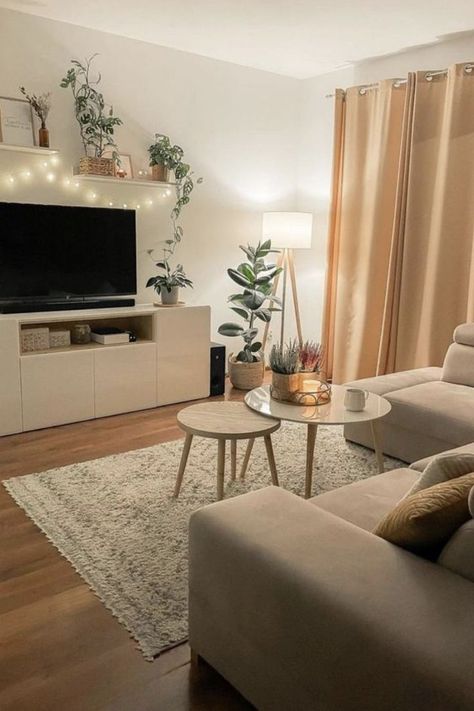 Salon cosy et moderne pour un appart' étudiant Aesthetic Living Room, Apartment Living Room Design, Home Design Living Room, Living Room Decor Cozy, Apartment Decor Inspiration, Decor Home Living Room, Living Room Decor Apartment, Living Room Inspo, House Interior Decor