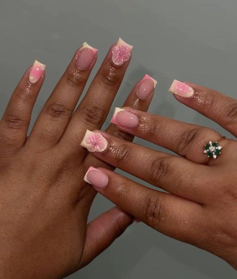 Malta Nails, Cute Gel Nails Short, Pink Nails Black Women, Pink And Yellow Nails, Nails Black Women, Planet Nails, Soft Pink Nails, Heart Nail Designs, Cute Simple Nails