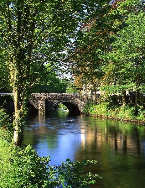 artncity:  “~River Tavy, Tavisto beautiful places for travel  ” Biblical Paintings, Devon England, Stone Bridge, Fotografi Alam Semula Jadi, British Countryside, A Bridge, English Countryside, Alam Semula Jadi, Lock Screen